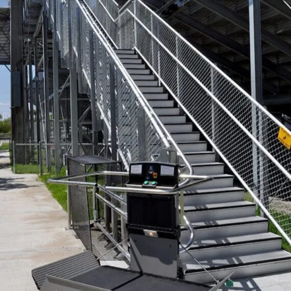 Tecnosan - Garaventa ARTIRA - montascale a pedana