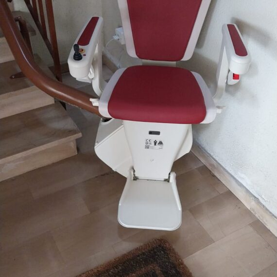 Tecnosan - Handicare FREECURVE - sedia montascale