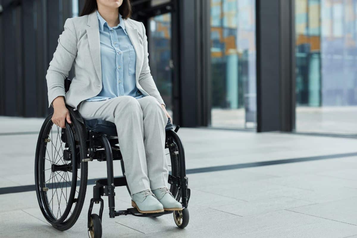 carrozzina o deambulatore