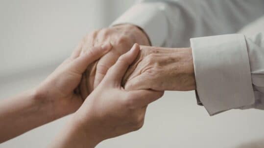 ausili invecchiamento