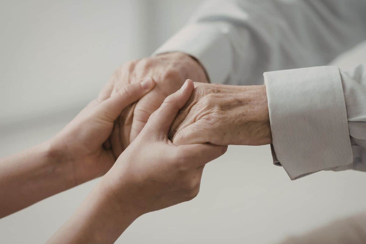 ausili invecchiamento